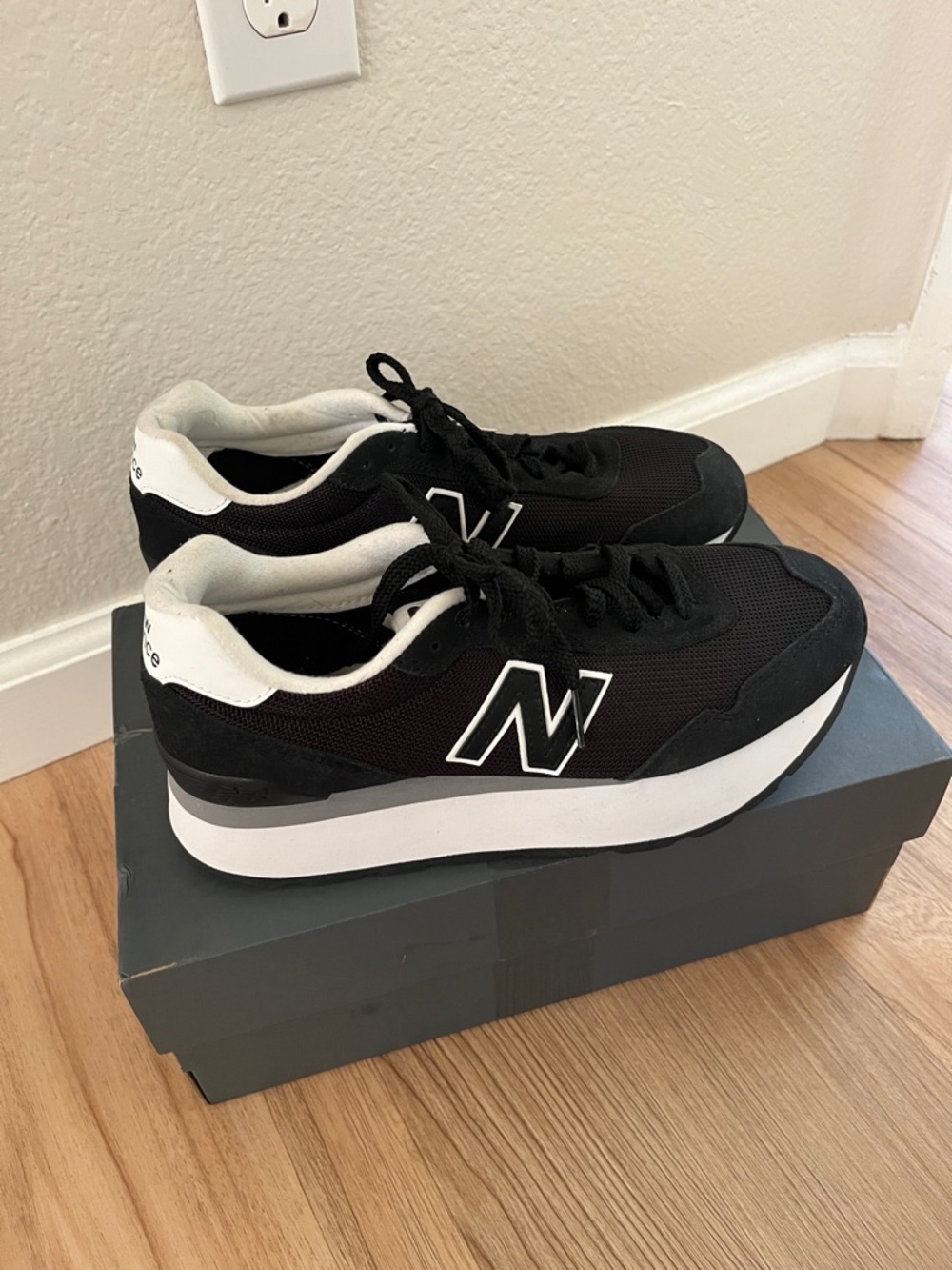 New Balance 515H Black & White Platform Sneakers